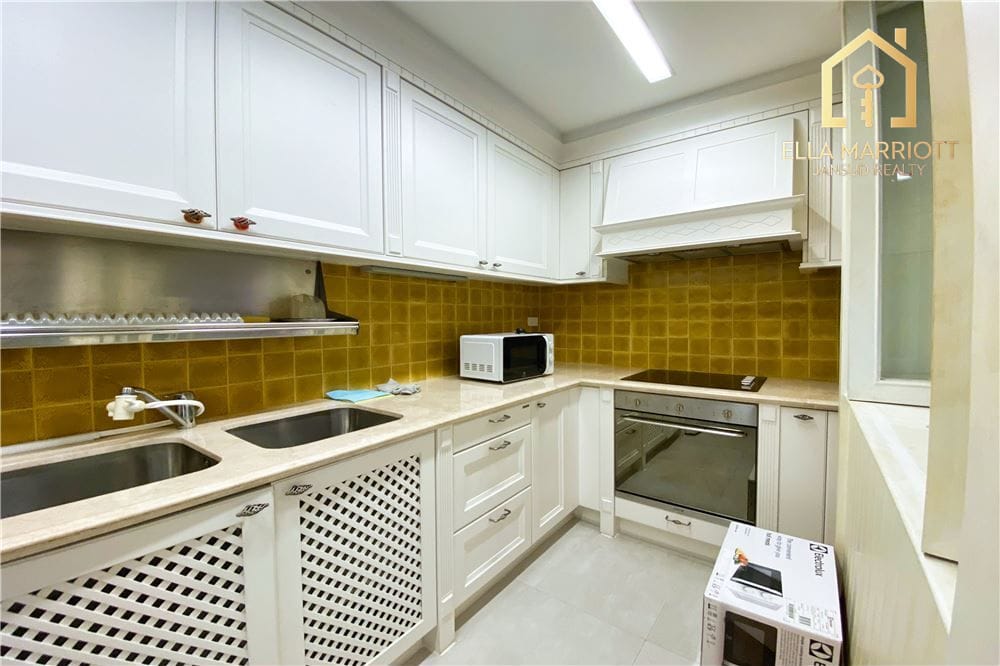 2-Zimmer-Eigentumswohnung in Phrom Phong zu verkaufen - 79m² im 11. Stock, 17 Gehminuten zur BTS, mit Mieter verkauft. 4