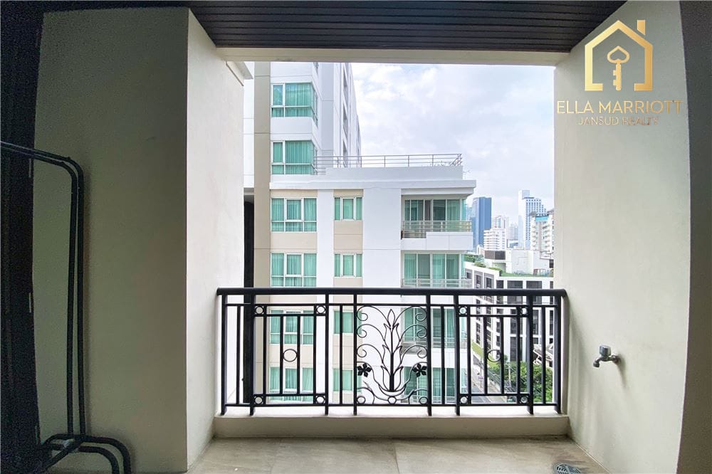 2-Zimmer-Eigentumswohnung in Phrom Phong zu verkaufen - 79m² im 11. Stock, 17 Gehminuten zur BTS, mit Mieter verkauft. 6