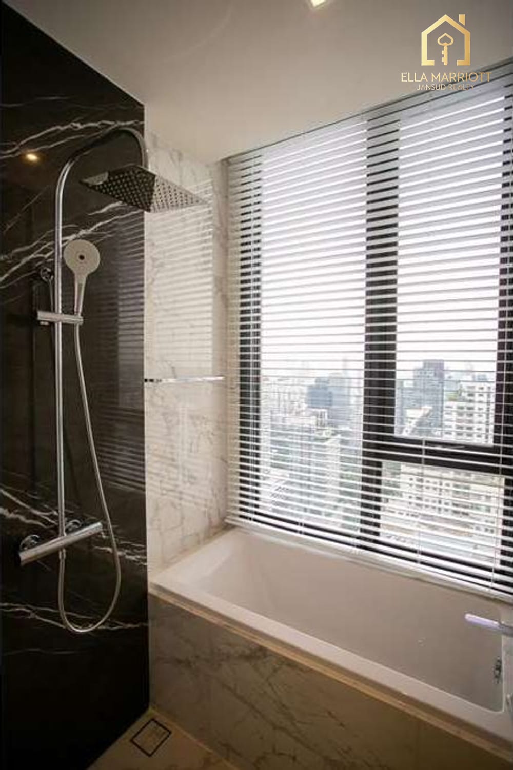 Beautiful 3 Bedrooms 3 Bathrooms on Sukhumvit road. 17