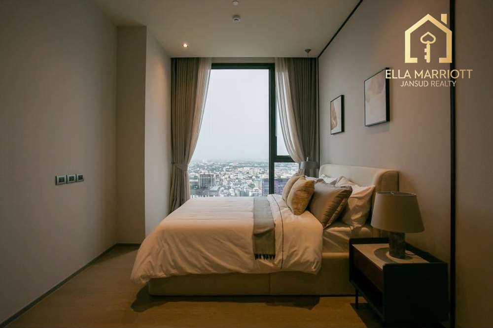 Beautiful 3 Bedrooms 3 Bathrooms on Sukhumvit road. 25
