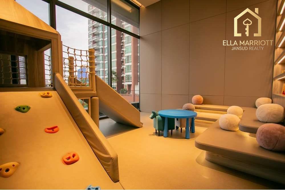 Beautiful 3 Bedrooms 3 Bathrooms on Sukhumvit road. 36