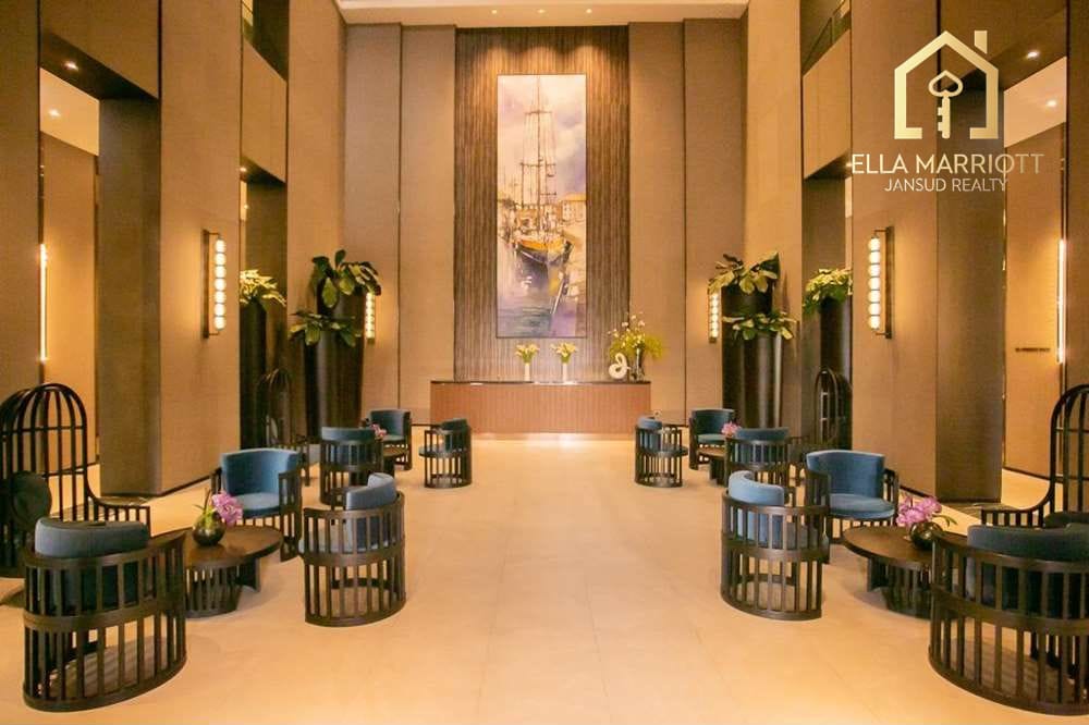 Beautiful 3 Bedrooms 3 Bathrooms on Sukhumvit road. 38