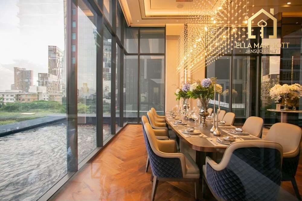 Beautiful 3 Bedrooms 3 Bathrooms on Sukhumvit road. 39