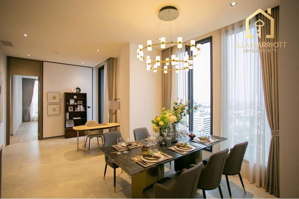 Beautiful 3 Bedrooms 3 Bathrooms on Sukhumvit road. 4
