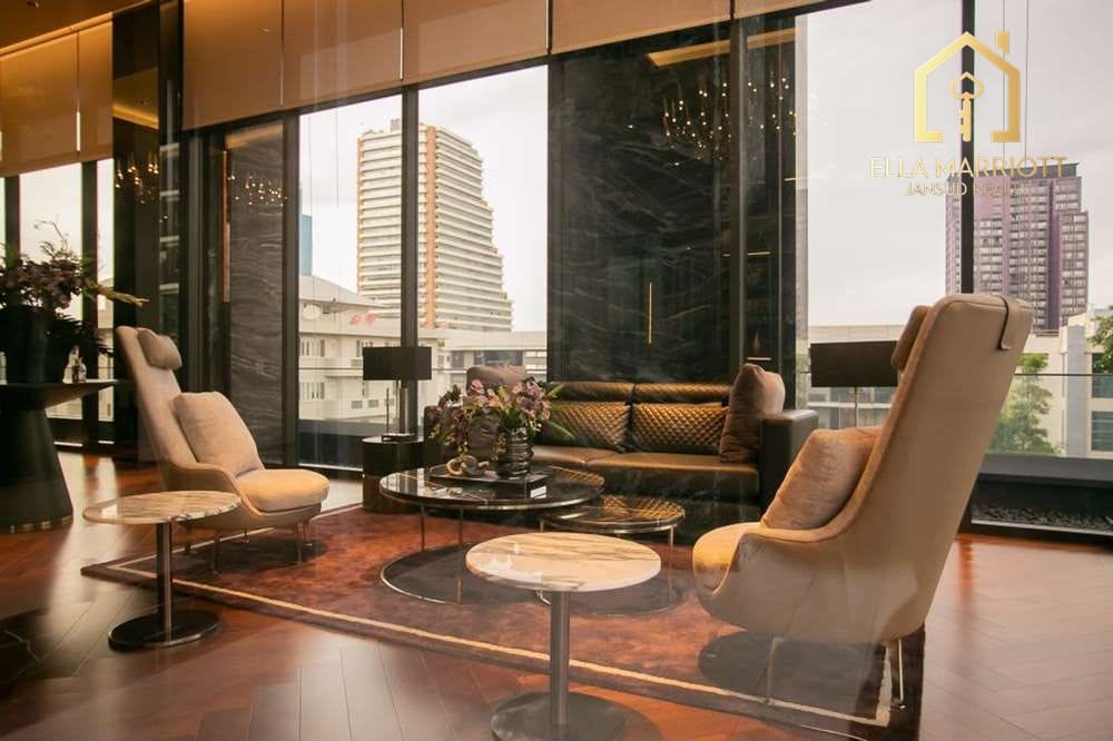 Beautiful 3 Bedrooms 3 Bathrooms on Sukhumvit road. 45
