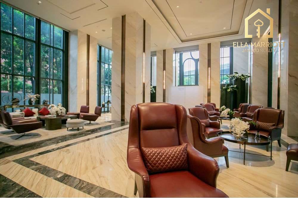 Beautiful 3 Bedrooms 3 Bathrooms on Sukhumvit road. 47