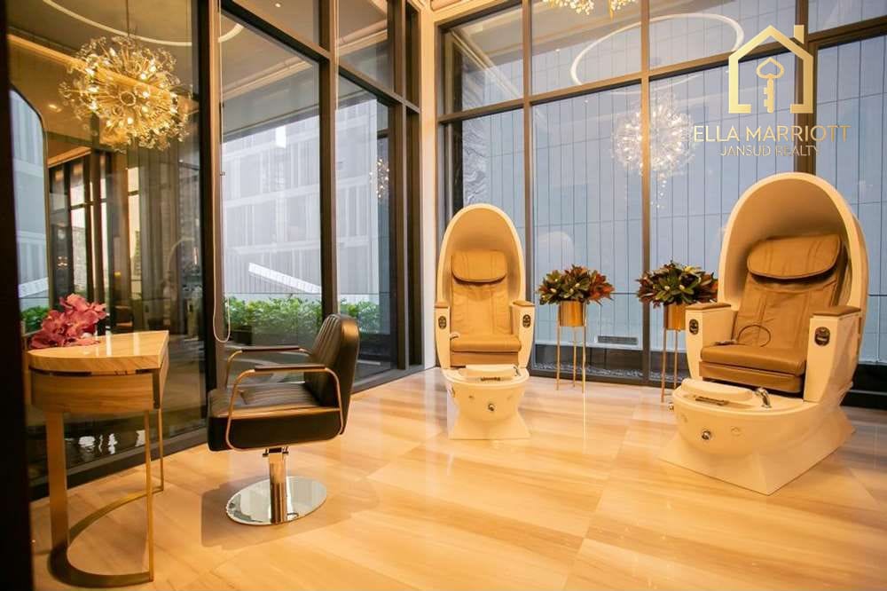 Beautiful 3 Bedrooms 3 Bathrooms on Sukhumvit road. 49