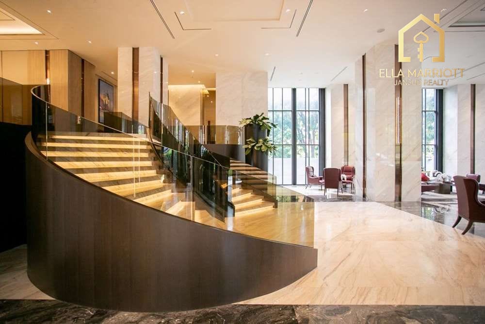 Beautiful 3 Bedrooms 3 Bathrooms on Sukhumvit road. 50