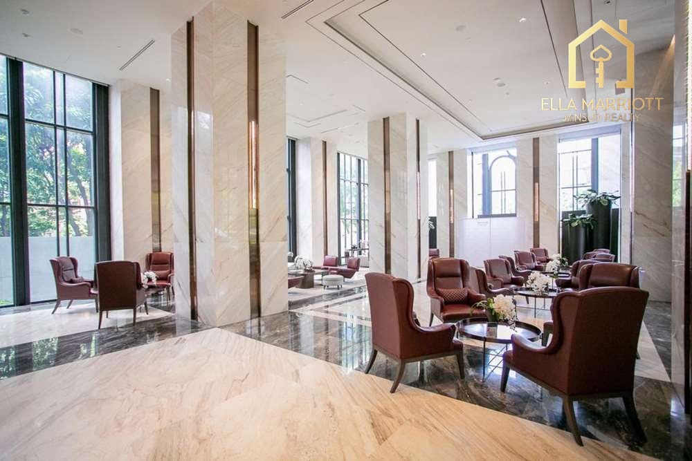 Beautiful 3 Bedrooms 3 Bathrooms on Sukhumvit road. 51
