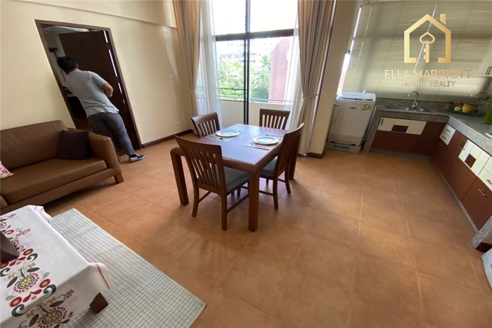 1 Schlafzimmer Wohnung zur Miete für 35.000 | 60m² mit Balkon Nähe BTS Phrom Phong 2