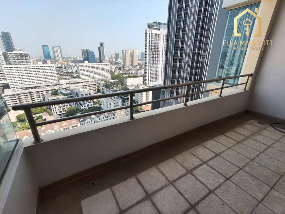 Spacious Luxury Condo Steps from BTS Thong Lo - 18 Min Walk 13