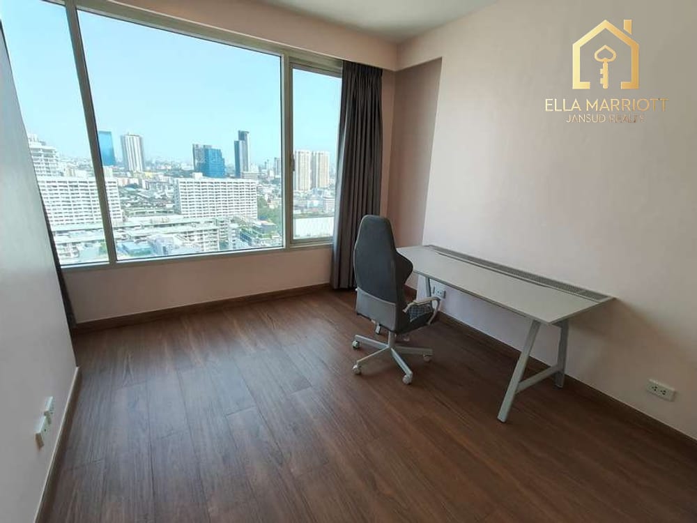 Spacious Luxury Condo Steps from BTS Thong Lo - 18 Min Walk 16