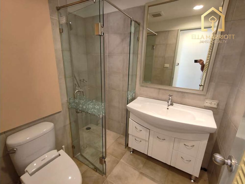 Spacious Luxury Condo Steps from BTS Thong Lo - 18 Min Walk 17