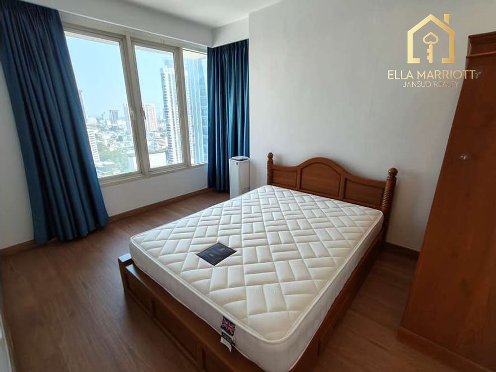Spacious Luxury Condo Steps from BTS Thong Lo - 18 Min Walk 18