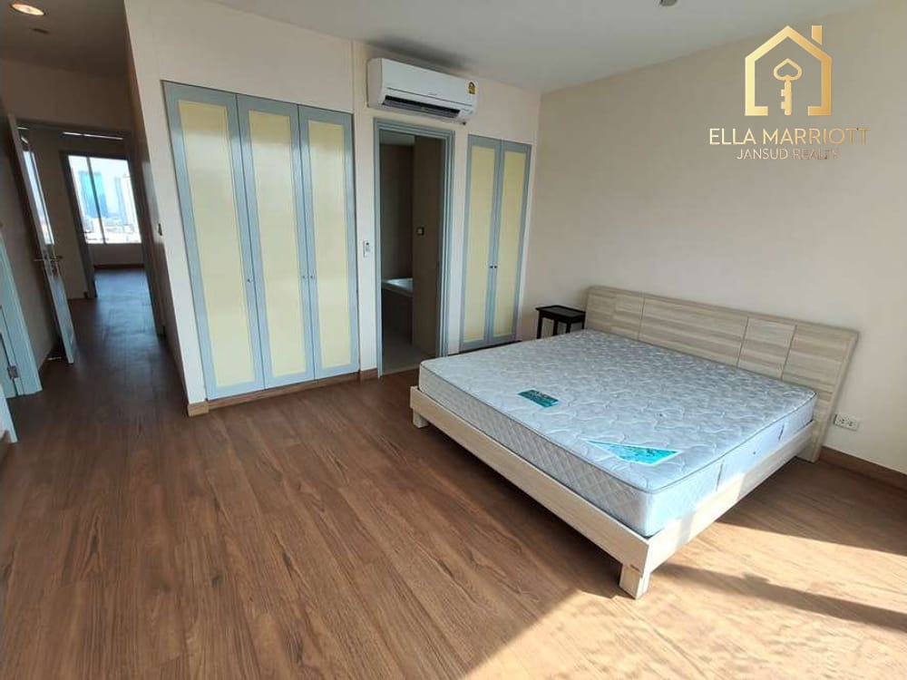 Spacious Luxury Condo Steps from BTS Thong Lo - 18 Min Walk 22