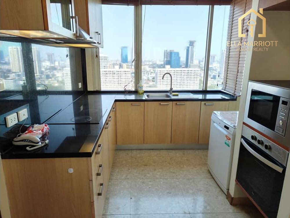 Spacious Luxury Condo Steps from BTS Thong Lo - 18 Min Walk 6