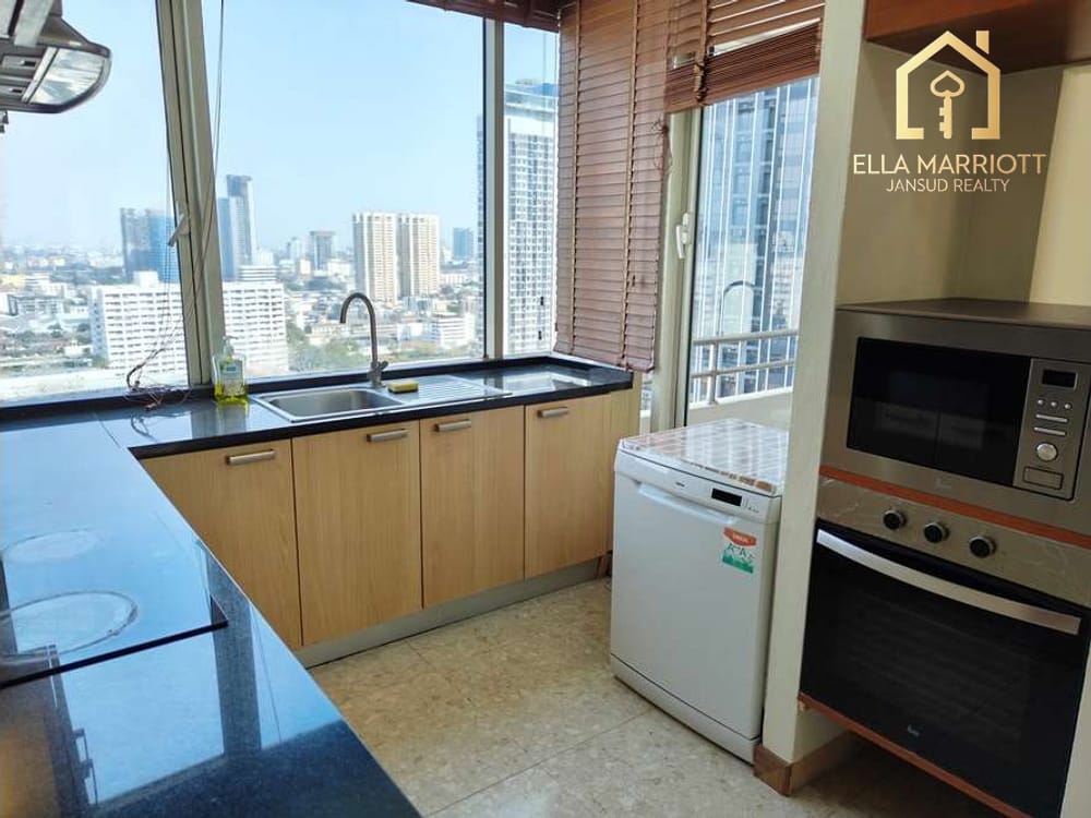 Spacious Luxury Condo Steps from BTS Thong Lo - 18 Min Walk 7
