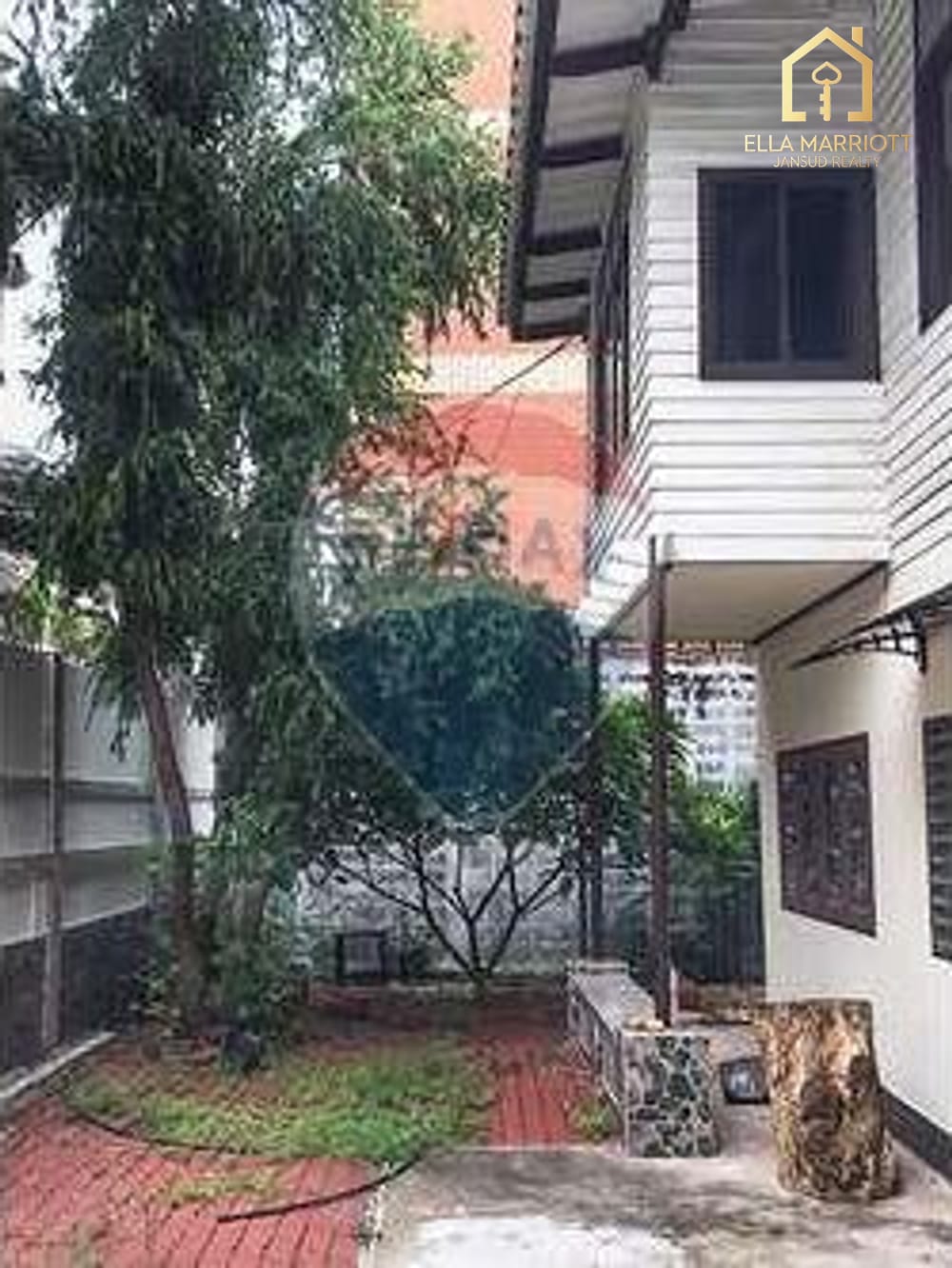 Modern 3+1 Bedroom Detached House for Sale in Sathorn 4