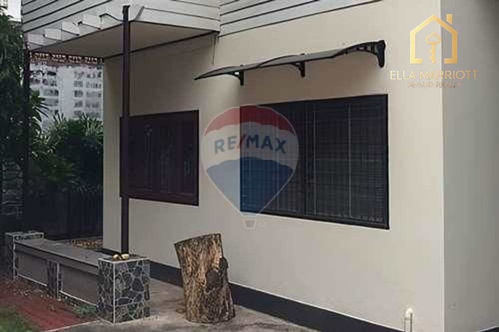 Modern 3+1 Bedroom Detached House for Sale in Sathorn 5