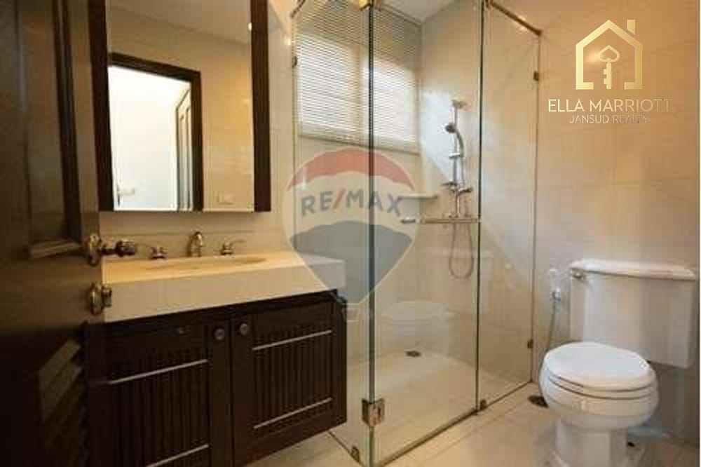 Geräumiges 5-Schlafzimmer-Einfamilienhaus mit Pool und Jacuzzi in Sathorn-Narathiwas – 426 m² 10
