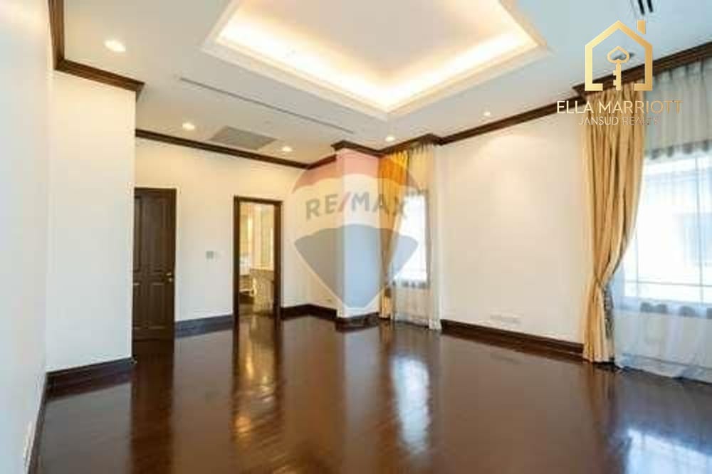 Geräumiges 5-Schlafzimmer-Einfamilienhaus mit Pool und Jacuzzi in Sathorn-Narathiwas – 426 m² 9