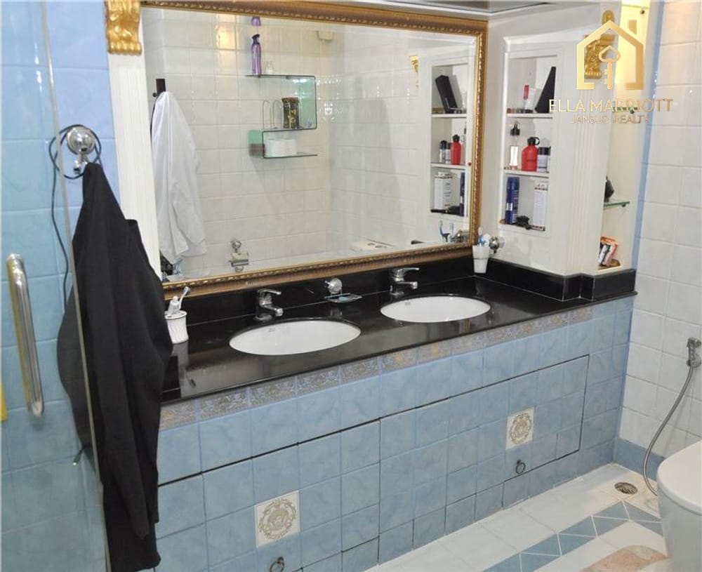 3-Bedroom Condo in Heart of Central Bangkok 14
