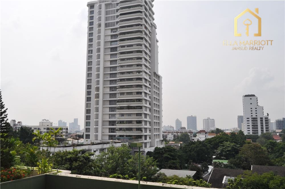 3-Bedroom Condo in Heart of Central Bangkok 19