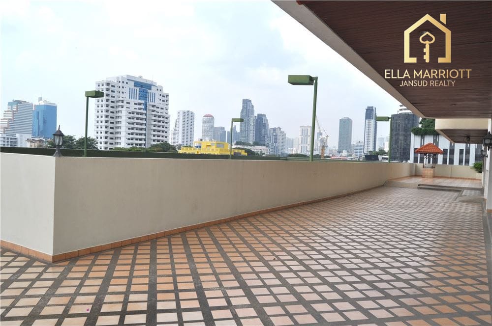 3-Bedroom Condo in Heart of Central Bangkok 20