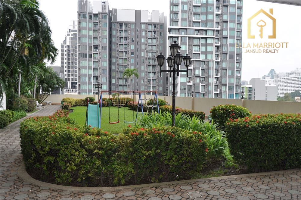 3-Bedroom Condo in Heart of Central Bangkok 22