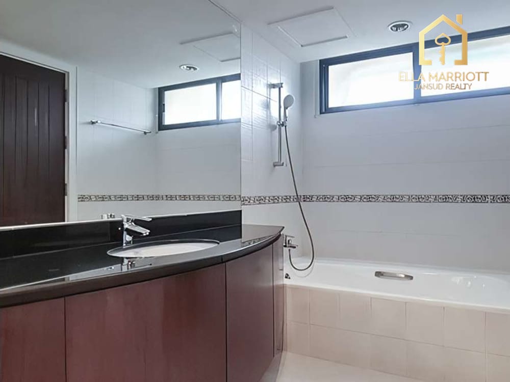 Rent 180K | 320sqm 4BR Family Suite | Dual Balconies | Phrom Phong 9