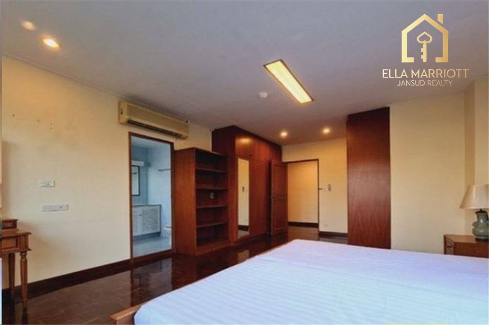 For Rent Cat friendly 3 bedrooms in Sukhumvit Phrom Phong 10