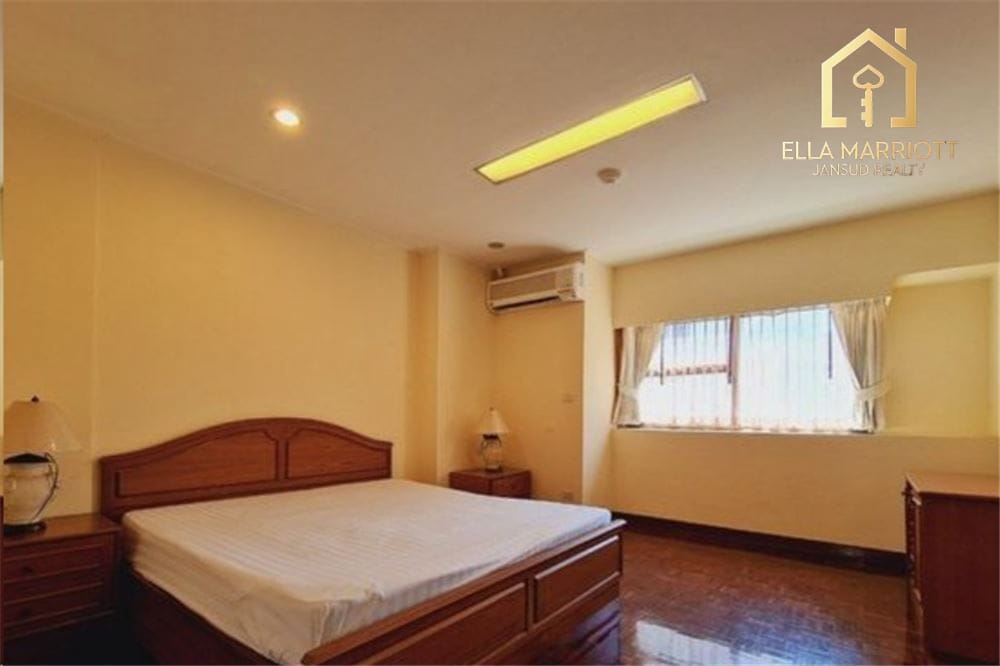 For Rent Cat friendly 3 bedrooms in Sukhumvit Phrom Phong 12