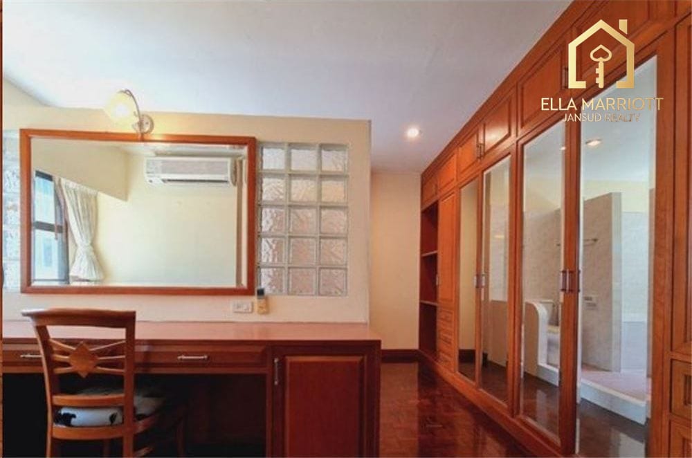 For Rent Cat friendly 3 bedrooms in Sukhumvit Phrom Phong 13