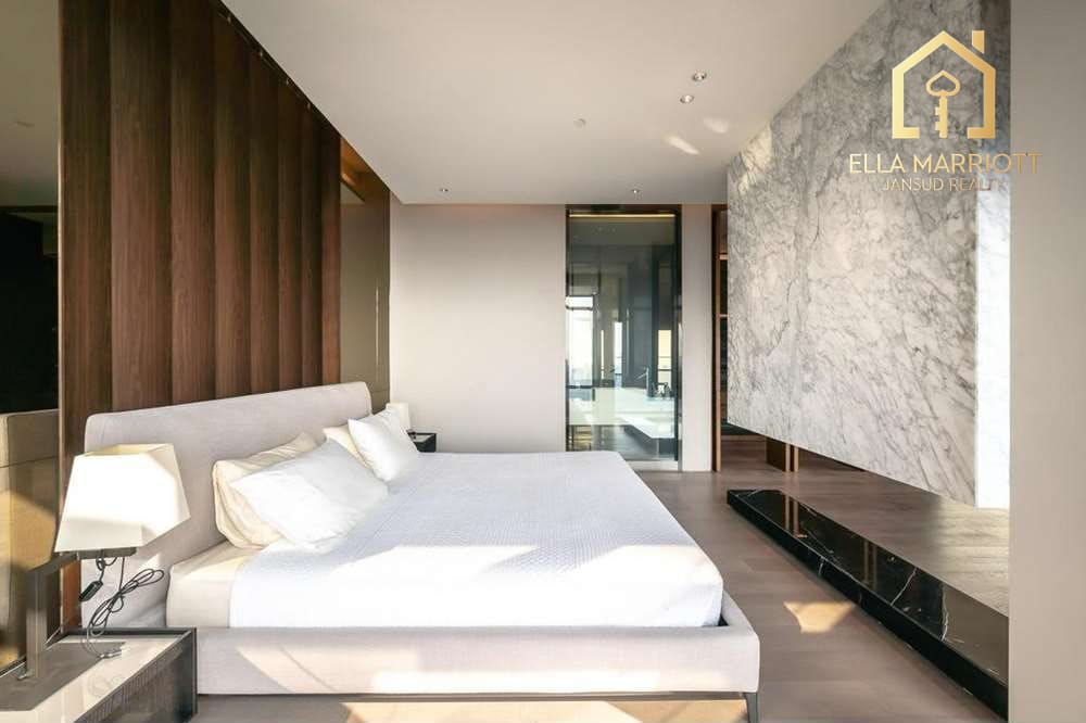 Luxury Condo Near MRT Phetchaburi - Circle Living Prototype, Central Bangkok 11
