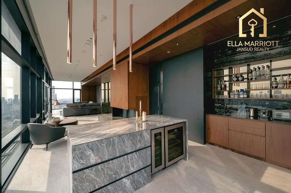 Luxury Condo Near MRT Phetchaburi - Circle Living Prototype, Central Bangkok 29