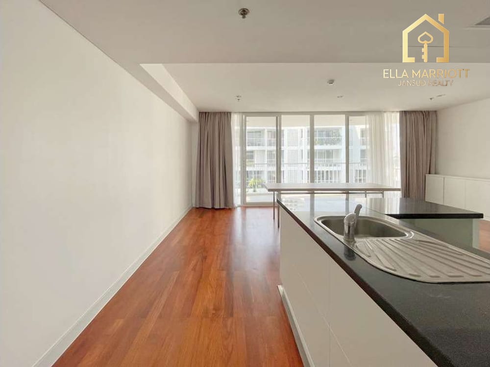 Rent 155K | 280sqm Reno 4BR | Huge Balcony | Pet-Friendly Ekkamai 6