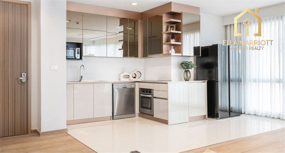 For Rent - Pet-Friendly 3-Bedroom Luxury Condo in Sathorn 111 3