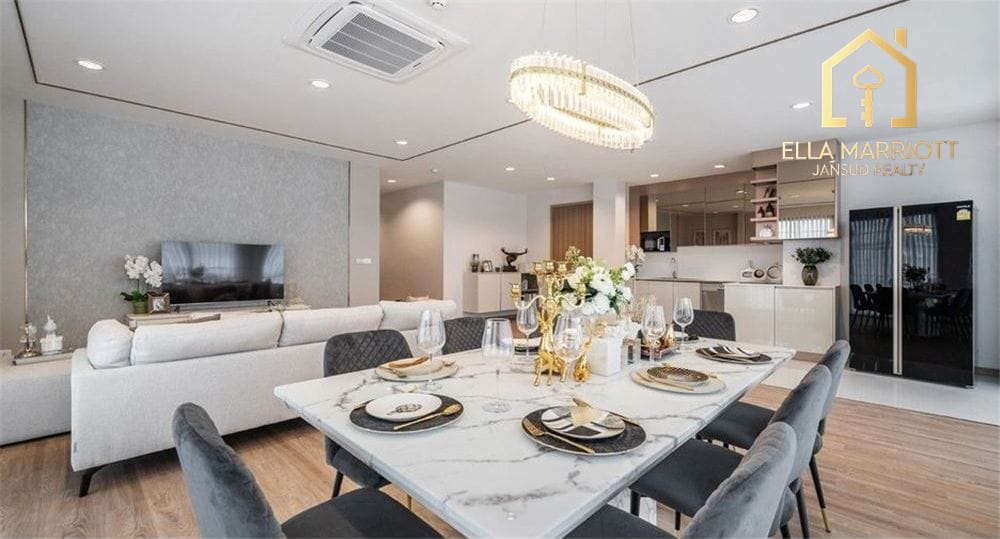 Luxurious 2BR Condo in Bangkok's Heart, For Rent 2