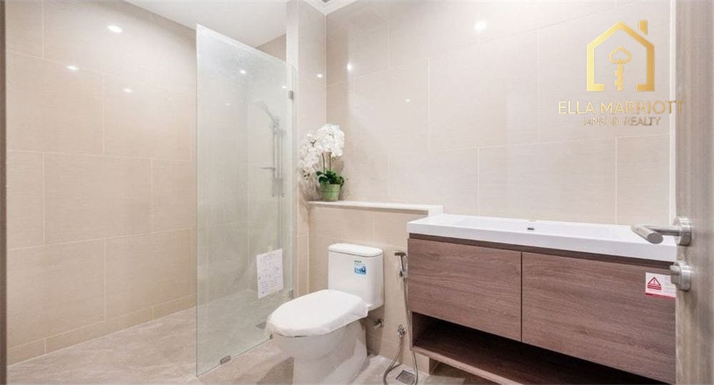 Luxurious 2BR Condo in Bangkok's Heart, For Rent 3