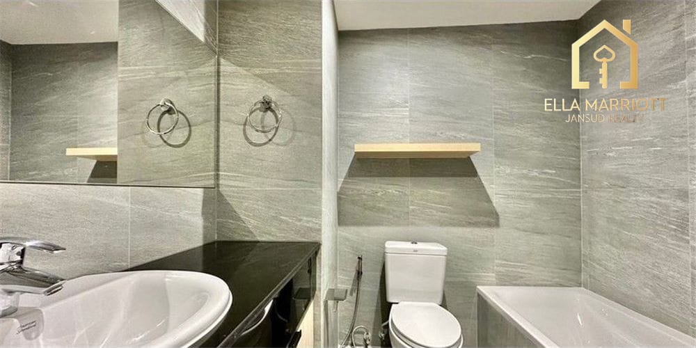 Sathorn: Luxurious 4BR Condo for Rent 15