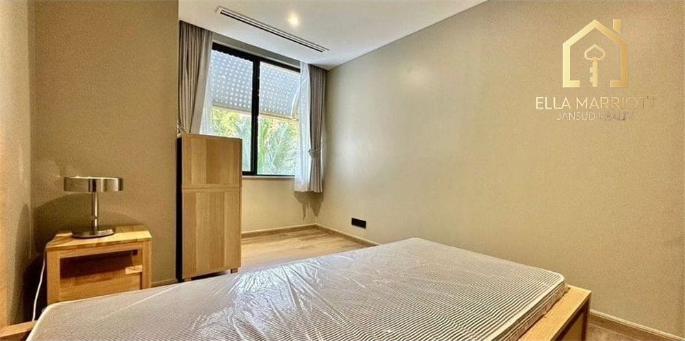 Sathorn: Luxurious 4BR Condo for Rent 17