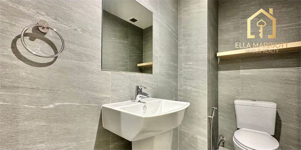 Sathorn: Luxurious 4BR Condo for Rent 18