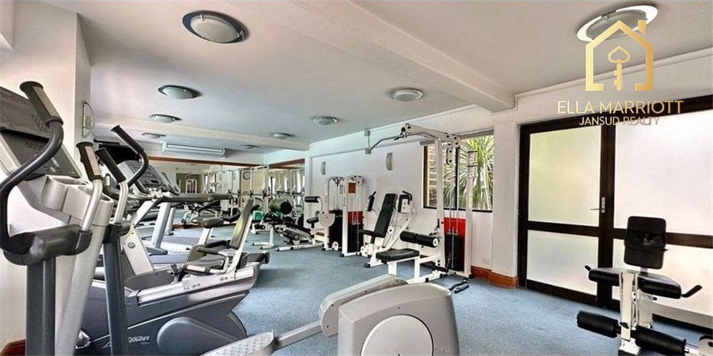 Sathorn: Luxurious 4BR Condo for Rent 26