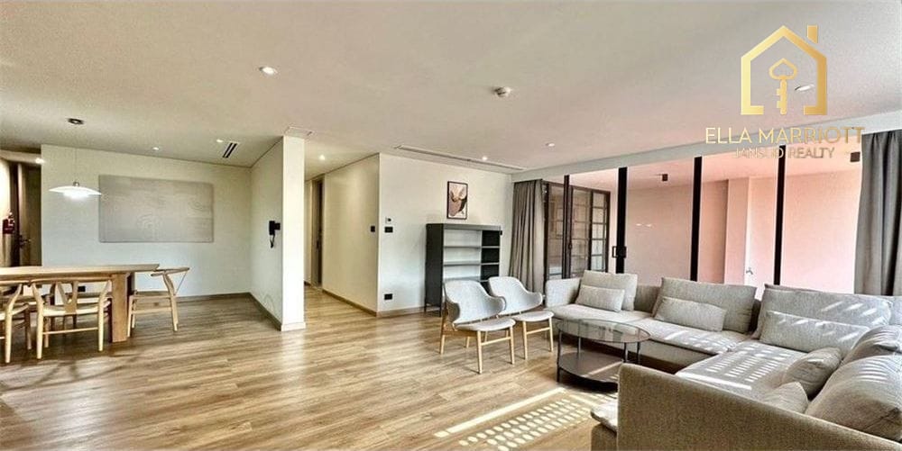 Sathorn: Luxurious 4BR Condo for Rent 3