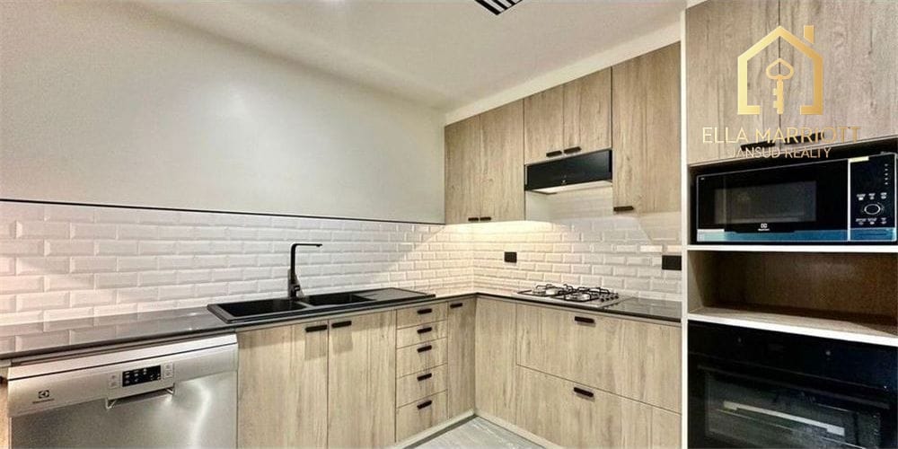 Sathorn: Luxurious 4BR Condo for Rent 7