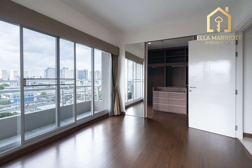 Luxurious Condo at Fourwings Residence, Bangkapi - 11 Mins Walk to MRT Yaek Lam Sali 25