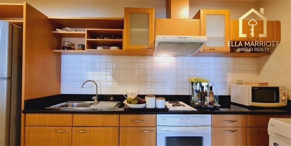Rent 50K | 91sqm 2BR Wood-Style | Sukhumvit 24 | Near Benjasiri Park 4