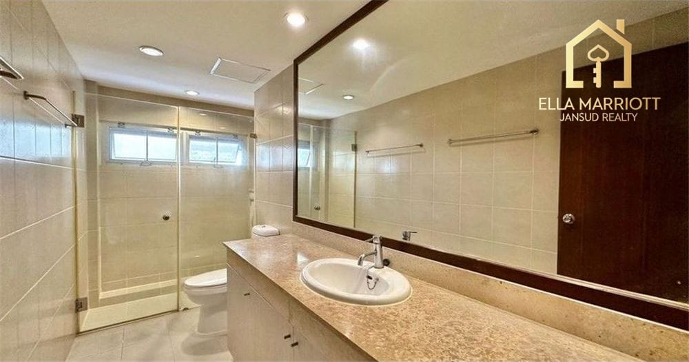 For Rent - Spacious 3BR Low-Rise Apartment in Sukhumvit 27 | 230 sqm 12