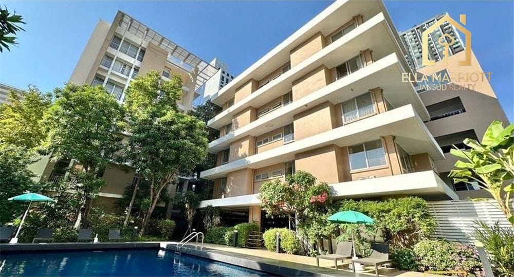For Rent - Spacious 3BR Low-Rise Apartment in Sukhumvit 27 | 230 sqm 16