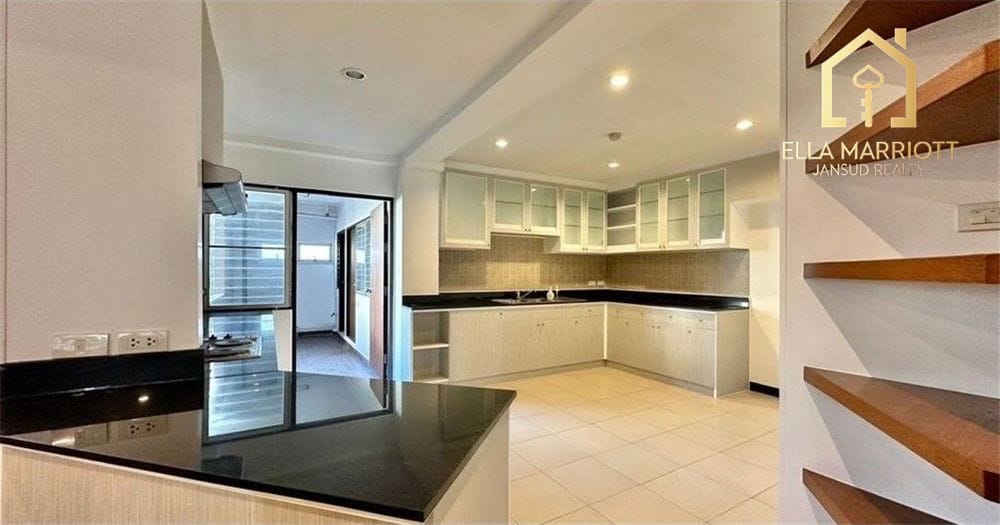 For Rent - Spacious 3BR Low-Rise Apartment in Sukhumvit 27 | 230 sqm 7